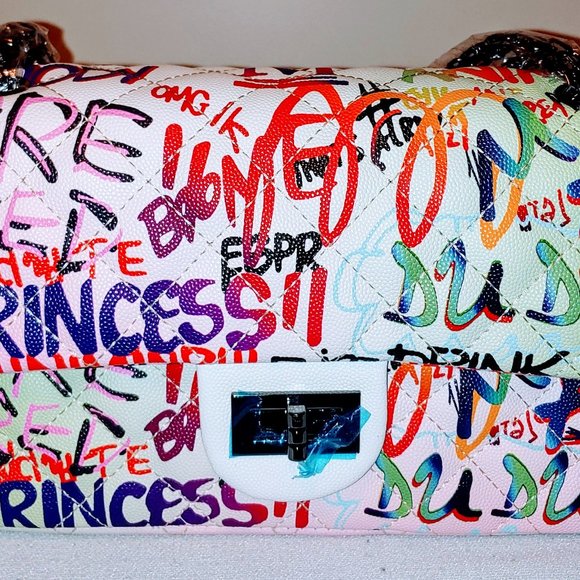 Meet your Posher, Teena - Picture 5 of 5